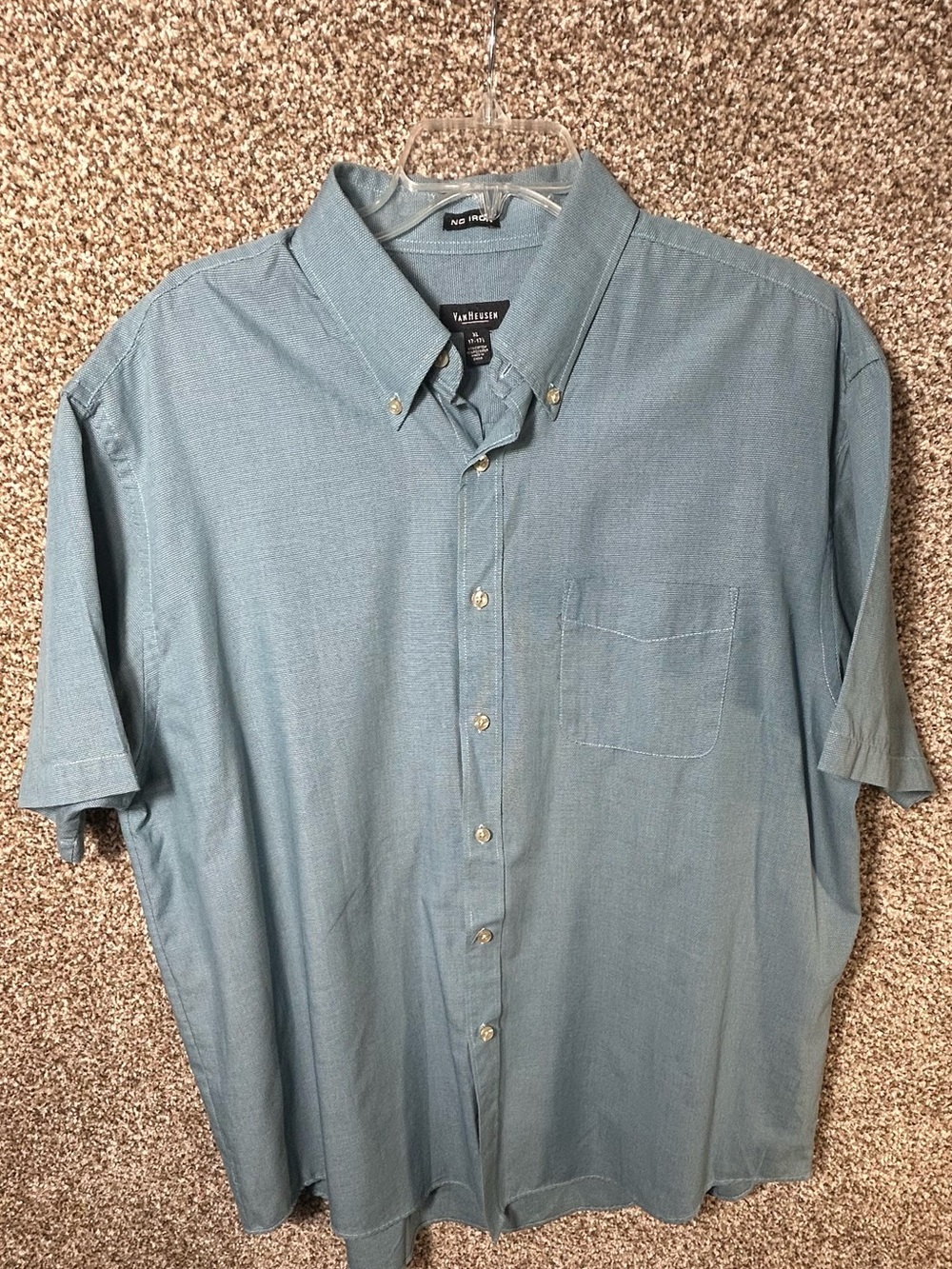 Van Heusen Men's Button-Down Short Sleeve Shirt